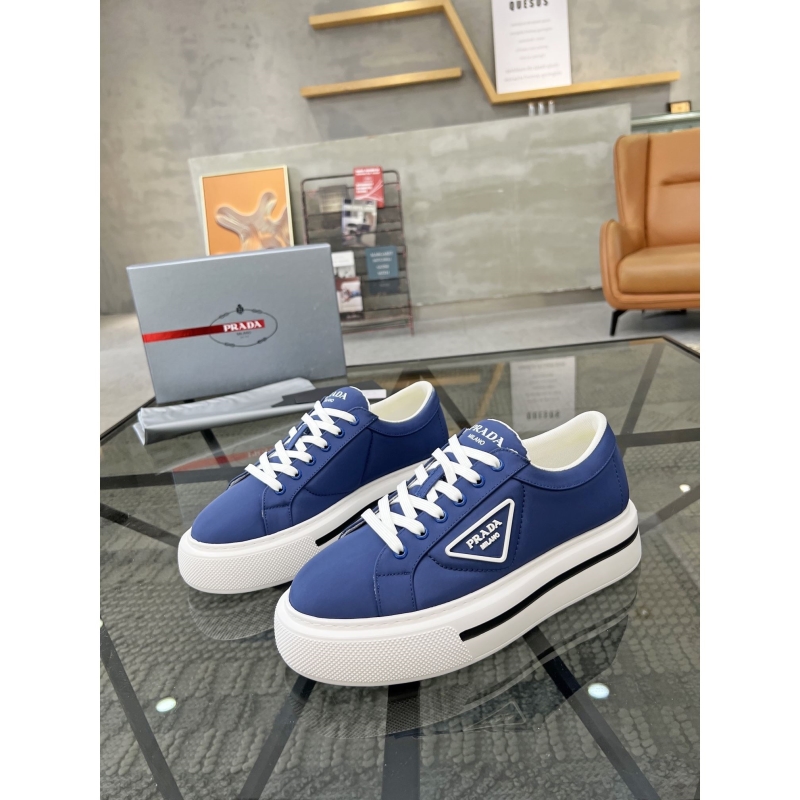Pra*a casual shoes